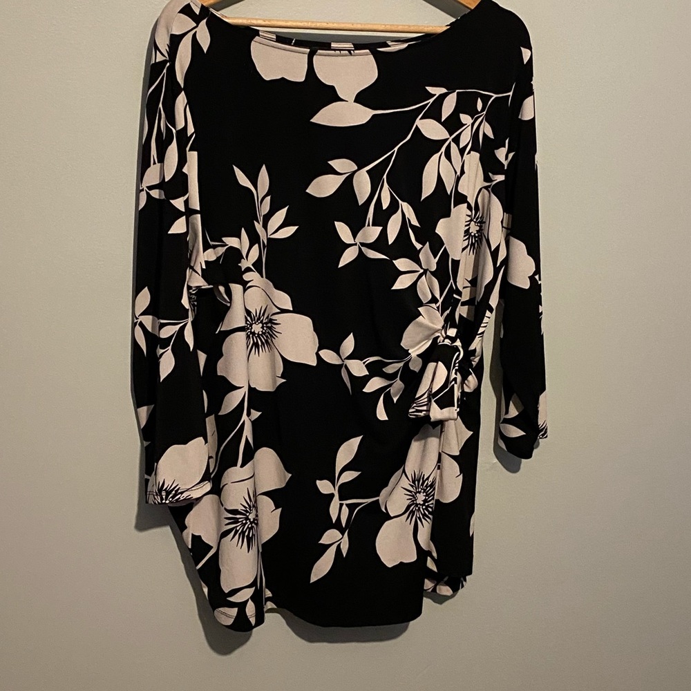 Black and white top